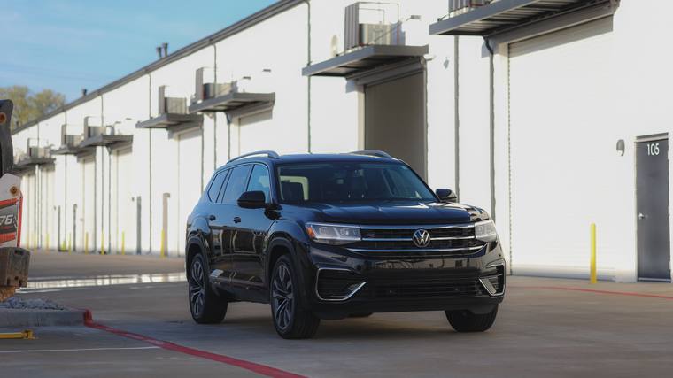 Black Volkswagen Atlas SEL Premium R-Line paint protection film, ceramic coating — front three quarter at Humble Crew Auto Spa, Plano TX
